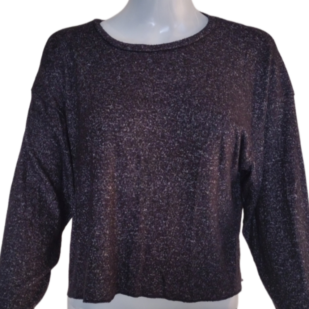 Antistar Crop Top Women M Black Long Sleeves Super Soft Crew Neck Relaxed‎ Fit